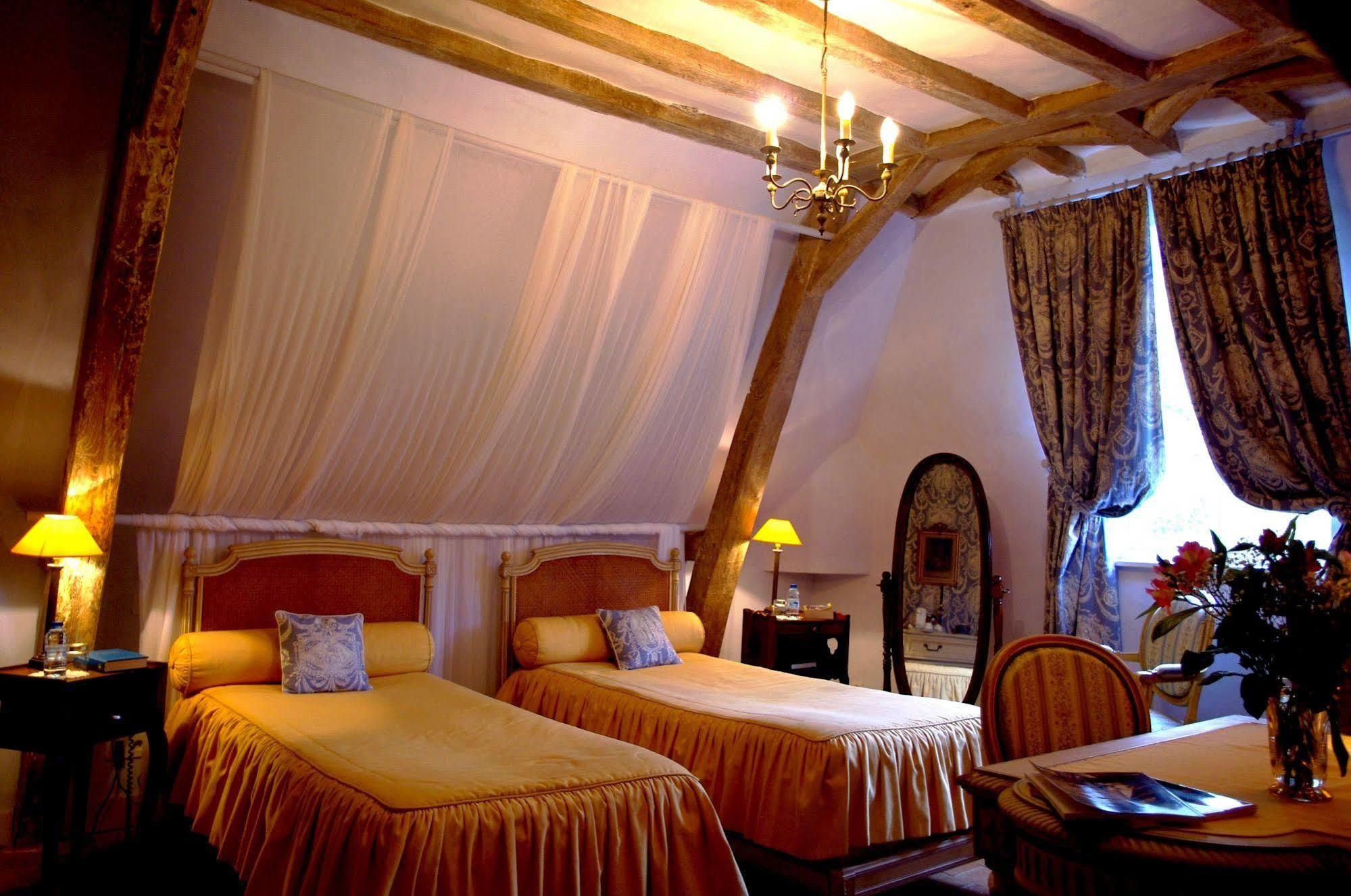 Domaine De Chatenay - Le Mans Saint Saturnin Bagian luar foto