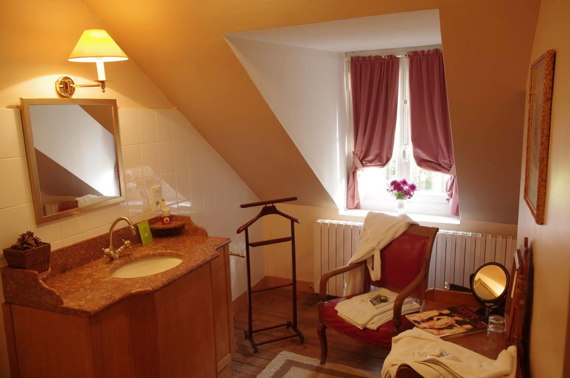 Domaine De Chatenay - Le Mans Saint Saturnin Bagian luar foto